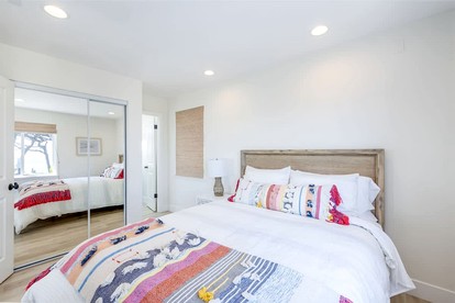 Scenic Oceanfront Coastal Retreat with Private Writer’s Space Near Montara Point Lighthouse, Northern California - Moss Beach, California - glamping.directory