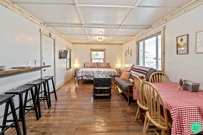 Secluded Cabin with Stunning Desert Views in Monticello, Utah - Monticello, Utah - glamping.directory