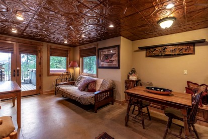 Idyllic Suite Rental for a Relaxing Weekend Getaway in Northern Idaho - Sandpoint, Idaho - glamping.directory