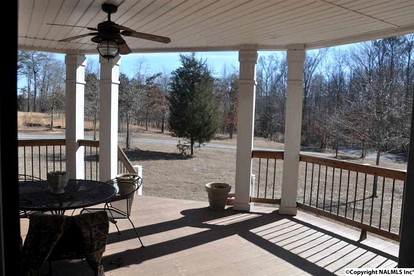 Spacious Cottage Rental with Saltwater Swimming Pool near Arab, Alabama - Union Grove, Alabama - glamping.directory