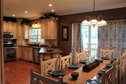 Spacious Cottage Rental with Saltwater Swimming Pool near Arab, Alabama - Union Grove, Alabama - glamping.directory