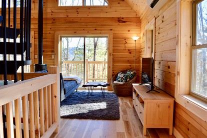 Luxury Log Cabin with Mountain and Forest Views near Asheville, North Carolina - Fletcher, North Carolina - glamping.directory