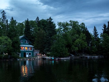 Gorgeous Cottage Rental on Banks of Rangeley Lake in Rangeley, Maine - glamping.directory