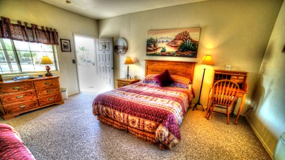 Large Suite Rental Perfect for Groups near Bullhead City, Arizona - Yucca, Arizona - glamping.directory