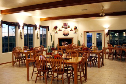 Large Suite Rental Perfect for Groups near Bullhead City, Arizona - Yucca, Arizona - glamping.directory
