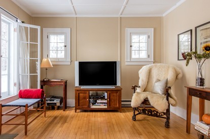 Dual Cottage Adirondack Mountain Retreat for a Family-Friendly Getaway near Trudeau in New York - Lake Placid, New York - glamping.directory