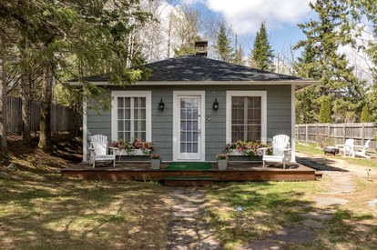 Dual Cottage Adirondack Mountain Retreat for a Family-Friendly Getaway near Trudeau in New York - Lake Placid, New York - glamping.directory