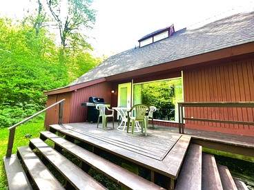 Unbelievable Cabin with Amazing Sights and Fire Pit in Winhall, Vermont - Winhall, Vermont - glamping.directory