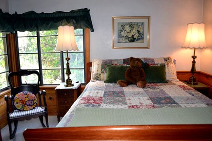 Cozy Cabin with Country Decor near San Jacinto Mountains, California - Idyllwild, California - glamping.directory