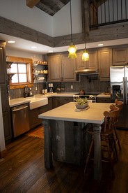 Charming Historic-Inspired Vacation Home with Mountain Views near Pony School House in Pony, Montana - Pony, Montana - glamping.directory