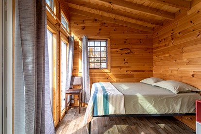 Tiny House with Gorgeous Views in New York, Perfect for Intimate Weekends Away - Preston Hollow, New York - glamping.directory