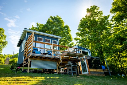 Tiny House with Gorgeous Views in New York, Perfect for Intimate Weekends Away - glamping.directory