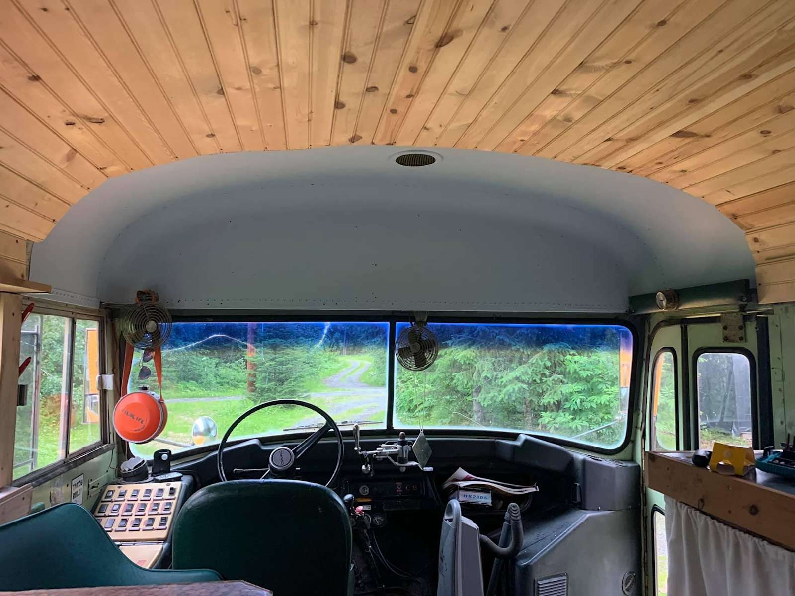 Lost in the Woods - Seward, Alaska - glamping.directory
