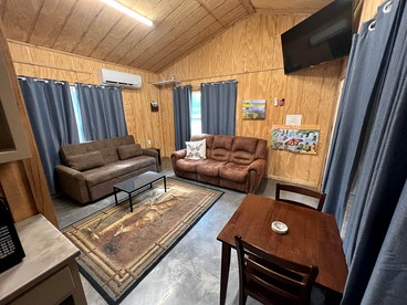 Jacksboro Glamping Destination with Sports Facilities in Texas - Graford, Texas - glamping.directory
