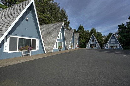 Charming A Frame Nestled Amidst Trees in Otter Rock, Oregon - Otter Rock, Oregon - glamping.directory