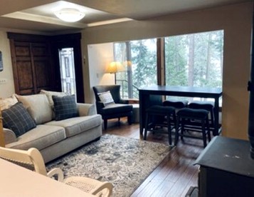 Charming Cabin Rental for Family or Group Glamping Retreats in Coeur d'Alene, Idaho - Coeur d'Alene, Idaho - glamping.directory