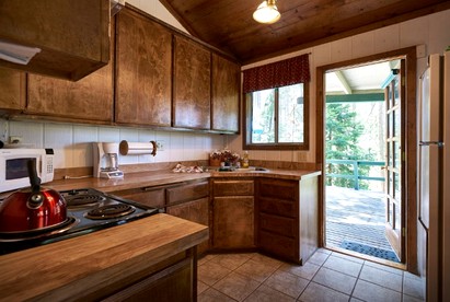 Secluded Cabin Surrounded By Pine Trees in Idyllwild, California - Idyllwild, California - glamping.directory