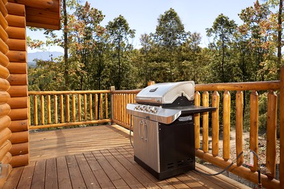 Mountain Magic in Gatlinburg w/ 4 BR (Sleeps 12) - Gatlinburg, Tennessee - glamping.directory