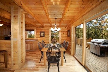 Mountain Magic in Gatlinburg w/ 4 BR (Sleeps 12) - Gatlinburg, Tennessee - glamping.directory