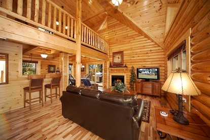 Mountain Magic in Gatlinburg w/ 4 BR (Sleeps 12) - Gatlinburg, Tennessee - glamping.directory