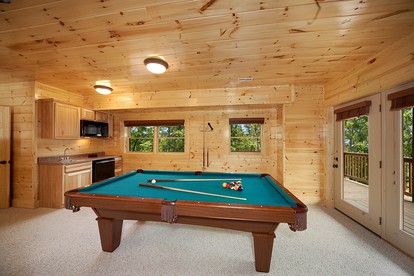 Mountain Magic in Gatlinburg w/ 4 BR (Sleeps 12) - Gatlinburg, Tennessee - glamping.directory