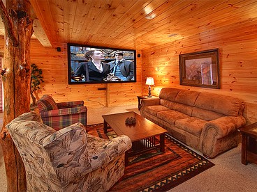 Mountain Magic in Gatlinburg w/ 4 BR (Sleeps 12) - Gatlinburg, Tennessee - glamping.directory