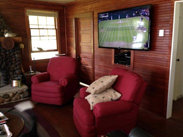 Secluded Lakeside Retreat for Groups near Grand Rapids, Minnesota - Cohasset, Minnesota - glamping.directory