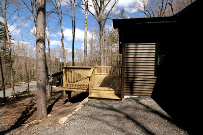Tranquil Glamping Mountain Getaway: Beautiful Cabin by a Lake in the Adirondack Park in Eagle Bay, New York - Eagle Bay, New York - glamping.directory