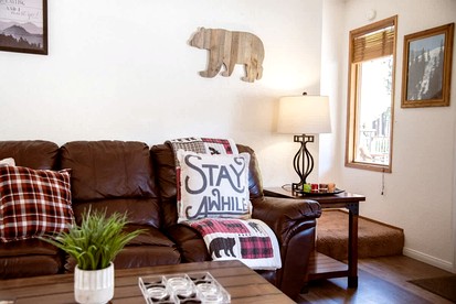 Adventure Awaits: Big Bear Lake Mountain Cabin with Game Room + Hot Tub - Big Bear Lake, California - glamping.directory
