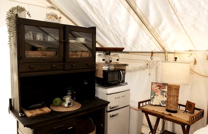 Luxury Safari Tent with Outdoor Clawfoot Tub and Firepit, Near Honey Grove, Texas - Honey Grove, Texas - glamping.directory