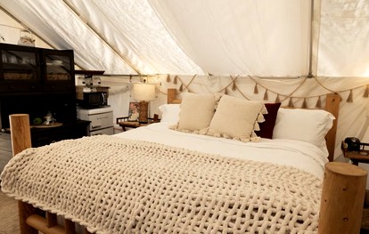 Luxury Safari Tent with Outdoor Clawfoot Tub and Firepit, Near Honey Grove, Texas - Honey Grove, Texas - glamping.directory