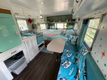 Marble Falls Retro Caravan Glamping: Your Vintage Getaway Awaits - Marble Falls, Texas - glamping.directory