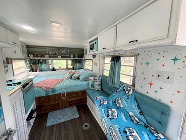Marble Falls Retro Caravan Glamping: Your Vintage Getaway Awaits - Marble Falls, Texas - glamping.directory