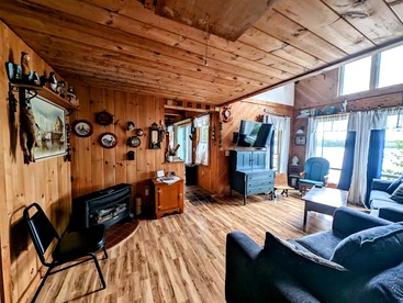 Stunning Waterfront Cabin on Flanders Pond for an Amazing Family Adventure in Sullivan, Maine - Sullivan, Maine - glamping.directory