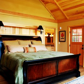 Green Mountains Cabin Rental with Attached Tree House in Vermont - Chittenden, Vermont - glamping.directory