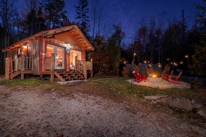 Cozy Woodland Cabin Retreat – Peaceful Escape in Nature in Bethel, Maine - Bethel, Maine - glamping.directory