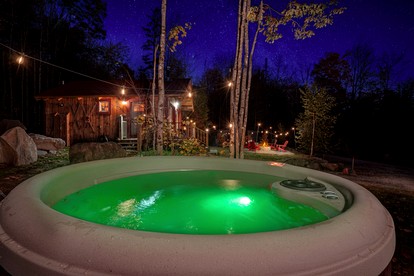 Cozy Woodland Cabin Retreat – Peaceful Escape in Nature in Bethel, Maine - Bethel, Maine - glamping.directory