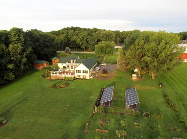 Romantic Bed and Breakfast Rooms in Wine Country Finger Lakes, New York - Penn Yan, New York - glamping.directory