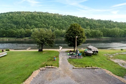 Family Adventure Awaits: Amazing Cabin by the Allegheny River in Pennsylvania - Parker, Pennsylvania - glamping.directory