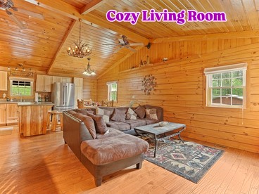 Serene and Secluded Log Cabin with Private Hot Tub in Hocking Hills, Perfect for a Family Glamping Retreat in Southeastern Ohio - Logan, Ohio - glamping.directory