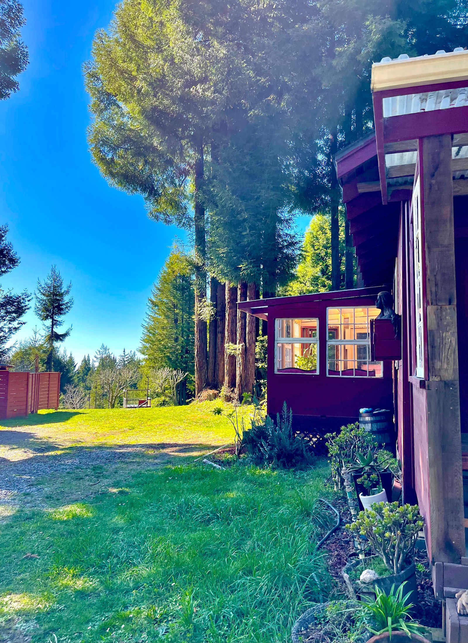 Bueno Mana Homestead - Westhaven Moonstone, California - glamping.directory