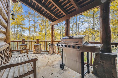 Exquisite Luxury Cabin with Stone Fireplace and Spectacular Views near Keystone and Breckenridge, Colorado - Silverthorne, Colorado - glamping.directory