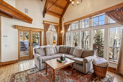 Exquisite Luxury Cabin with Stone Fireplace and Spectacular Views near Keystone and Breckenridge, Colorado - Silverthorne, Colorado - glamping.directory