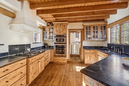 Exquisite Luxury Cabin with Stone Fireplace and Spectacular Views near Keystone and Breckenridge, Colorado - Silverthorne, Colorado - glamping.directory