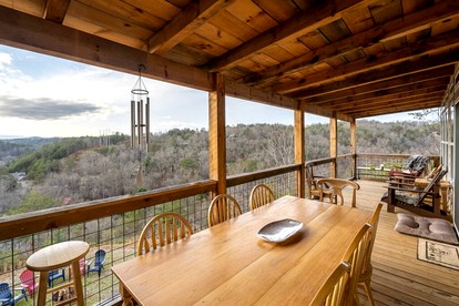 Fantastic Glamping Tiny Home Rental on The Toccoa River in Blue Ridge, Georgia - Blue Ridge, Georgia - glamping.directory