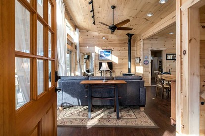 Fantastic Glamping Tiny Home Rental on The Toccoa River in Blue Ridge, Georgia - Blue Ridge, Georgia - glamping.directory