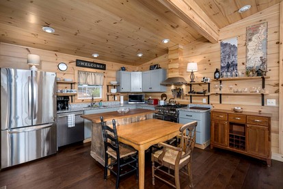 Fantastic Glamping Tiny Home Rental on The Toccoa River in Blue Ridge, Georgia - Blue Ridge, Georgia - glamping.directory