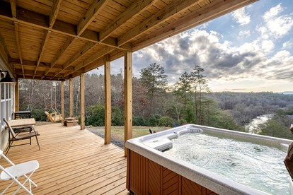 Fantastic Glamping Tiny Home Rental on The Toccoa River in Blue Ridge, Georgia - Blue Ridge, Georgia - glamping.directory