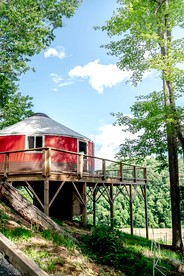 Gorgeous Yurt on a Beautiful Farm with Incredible Views for a Unique Glamping Getaway near North Tazewell, Virginia - North Tazewell, Virginia - glamping.directory