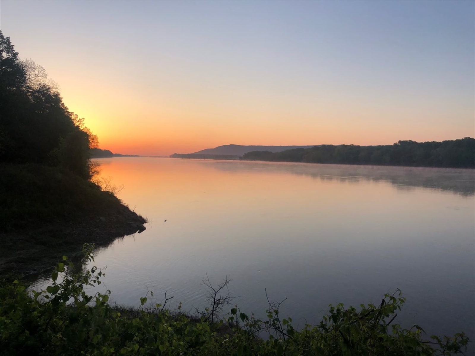 Southwinds on the Arkansas River - Atkins, Arkansas - glamping.directory